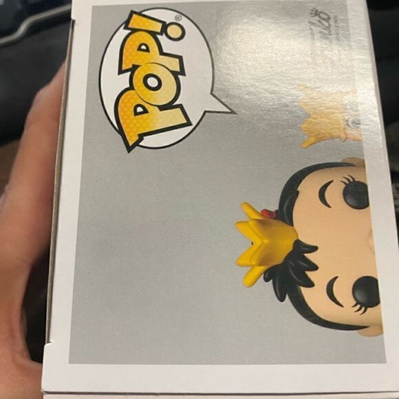 Alice in Wonderland 70th Anniversary Funko Pop! Queen of Hearts (w/ King) #1063 - Picture 7 of 9